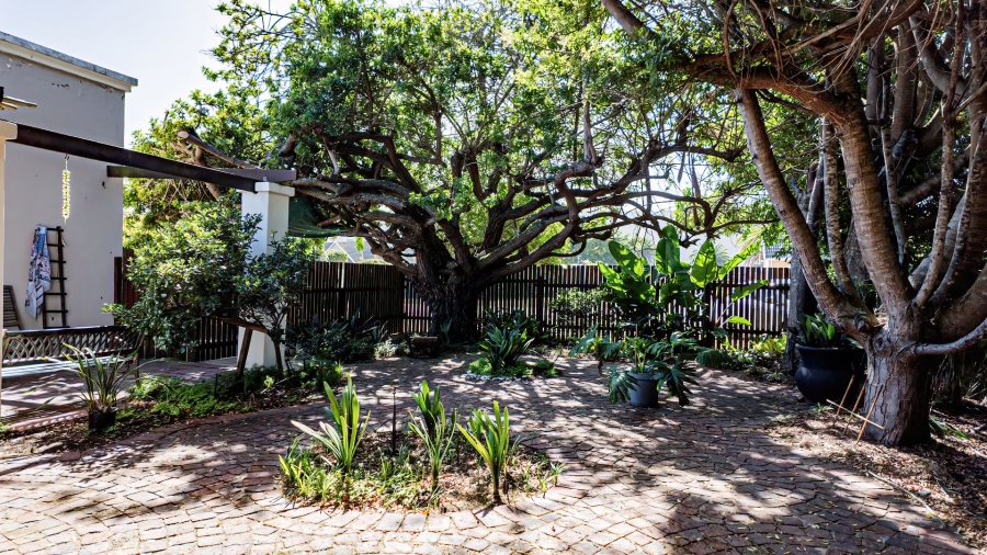 5 Bedroom Property for Sale in The Island Western Cape